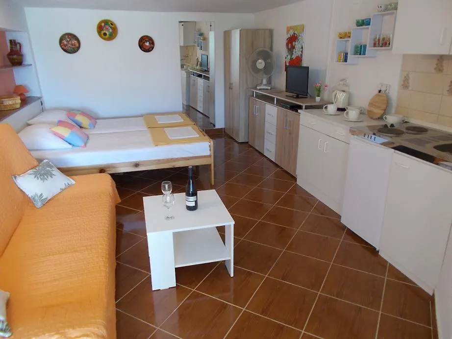 Apartments Azoa Dramalj