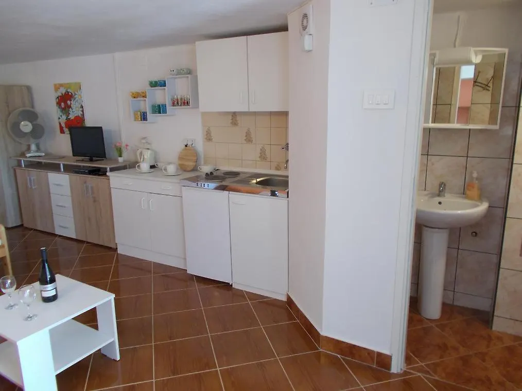 Apartments Azoa Dramalj 0*,