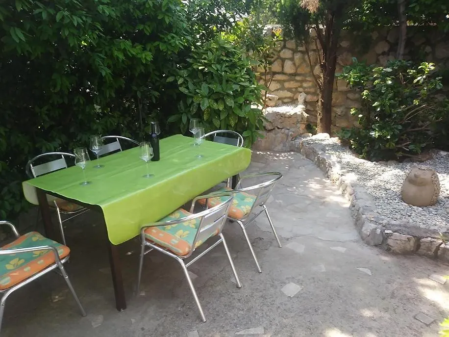 Apartments Azoa Dramalj