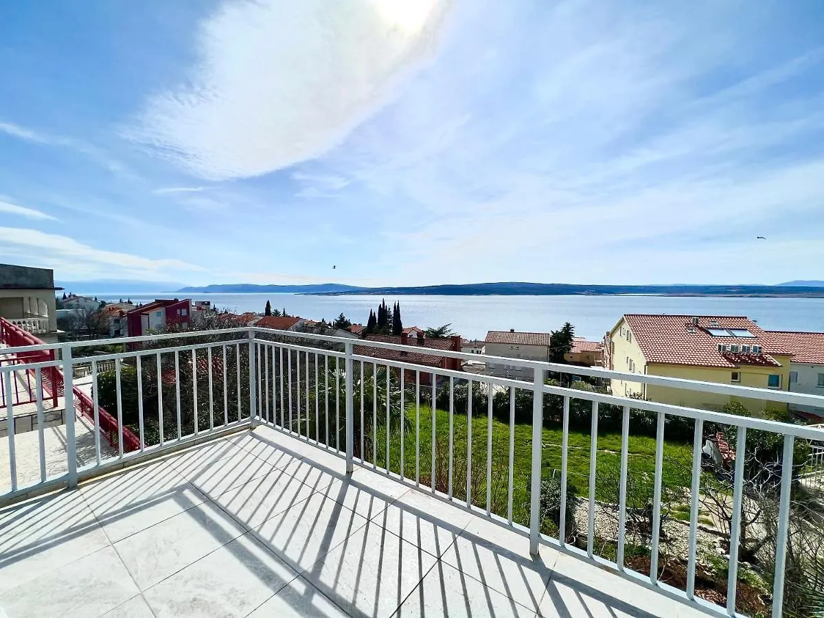 Apartments Azoa Dramalj