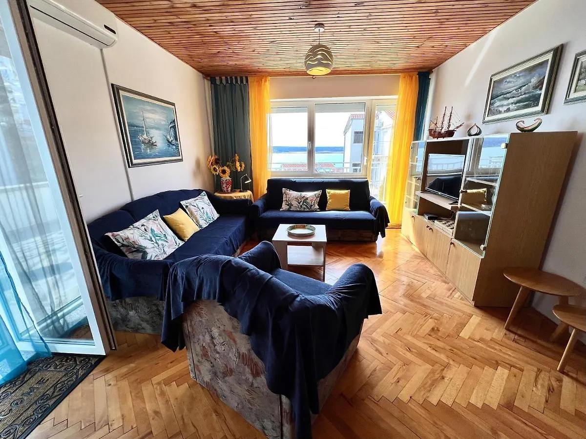 Apartments Azoa Dramalj