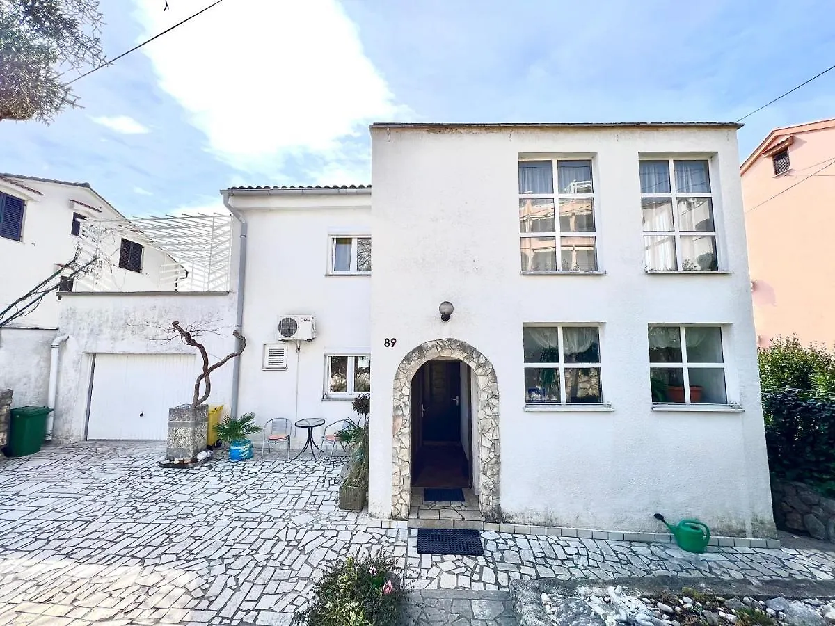 Apartments Azoa Dramalj