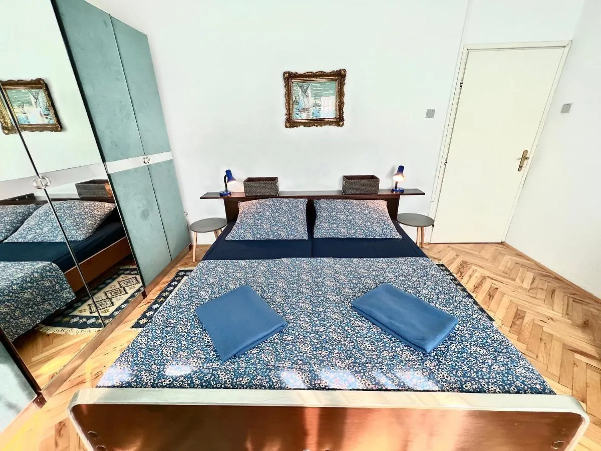 Apartments Azoa Dramalj