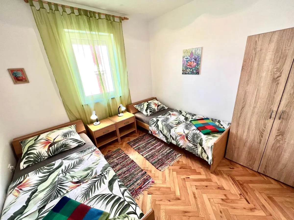Apartments Azoa Dramalj 0*,  Croatia
