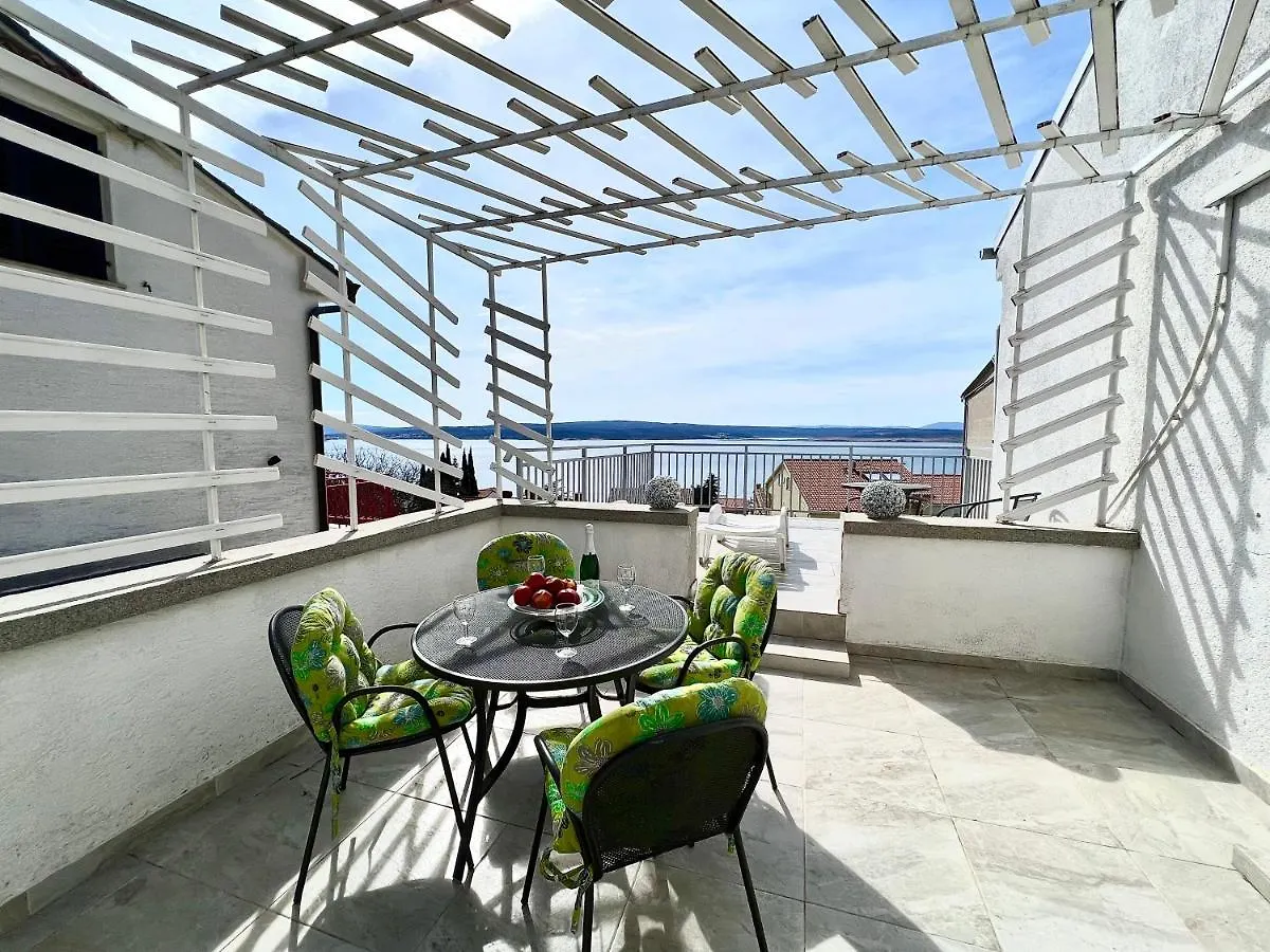Apartments Azoa Dramalj