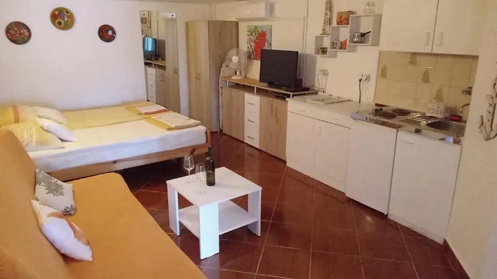 Apartments Azoa Dramalj